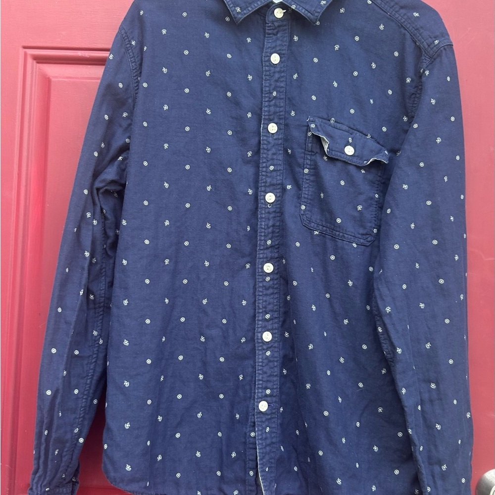 Gap Untucked fit size large Men's Navy Blue Patterned Shirt